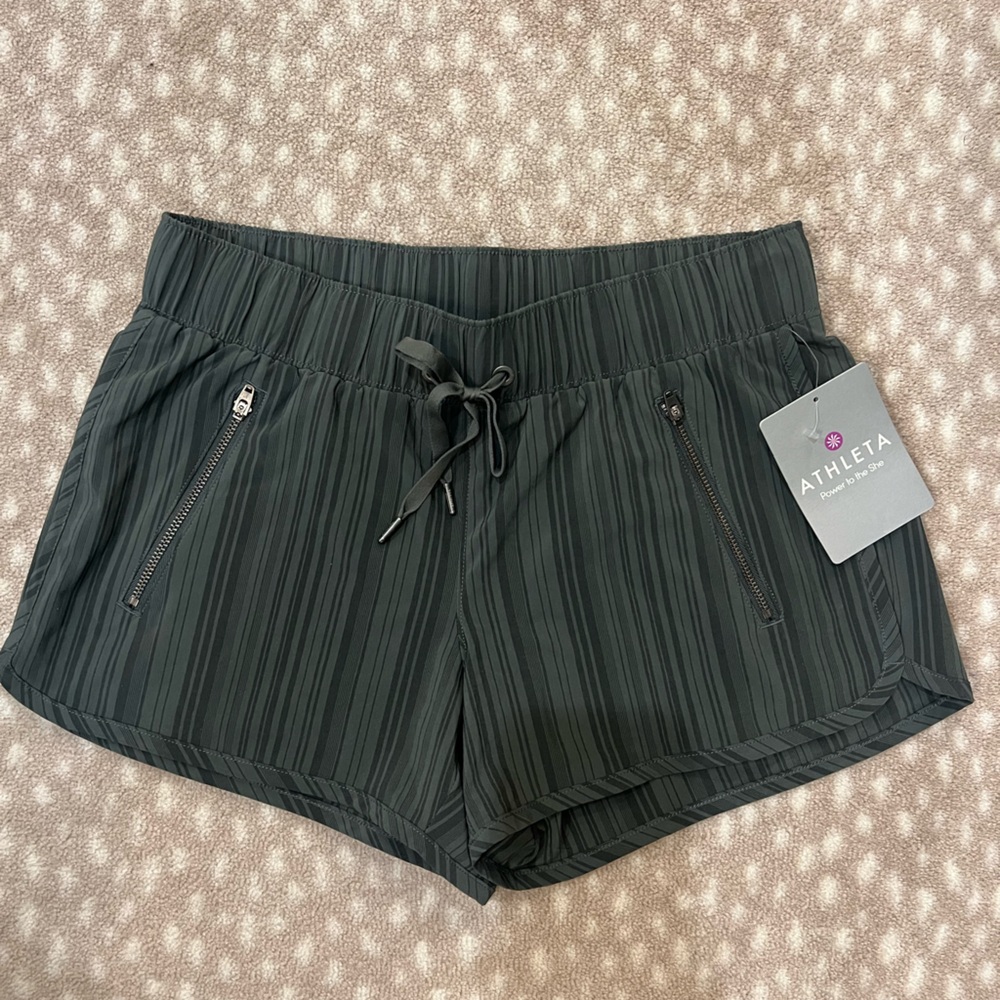 Athleta size XS NWT stripe sway short